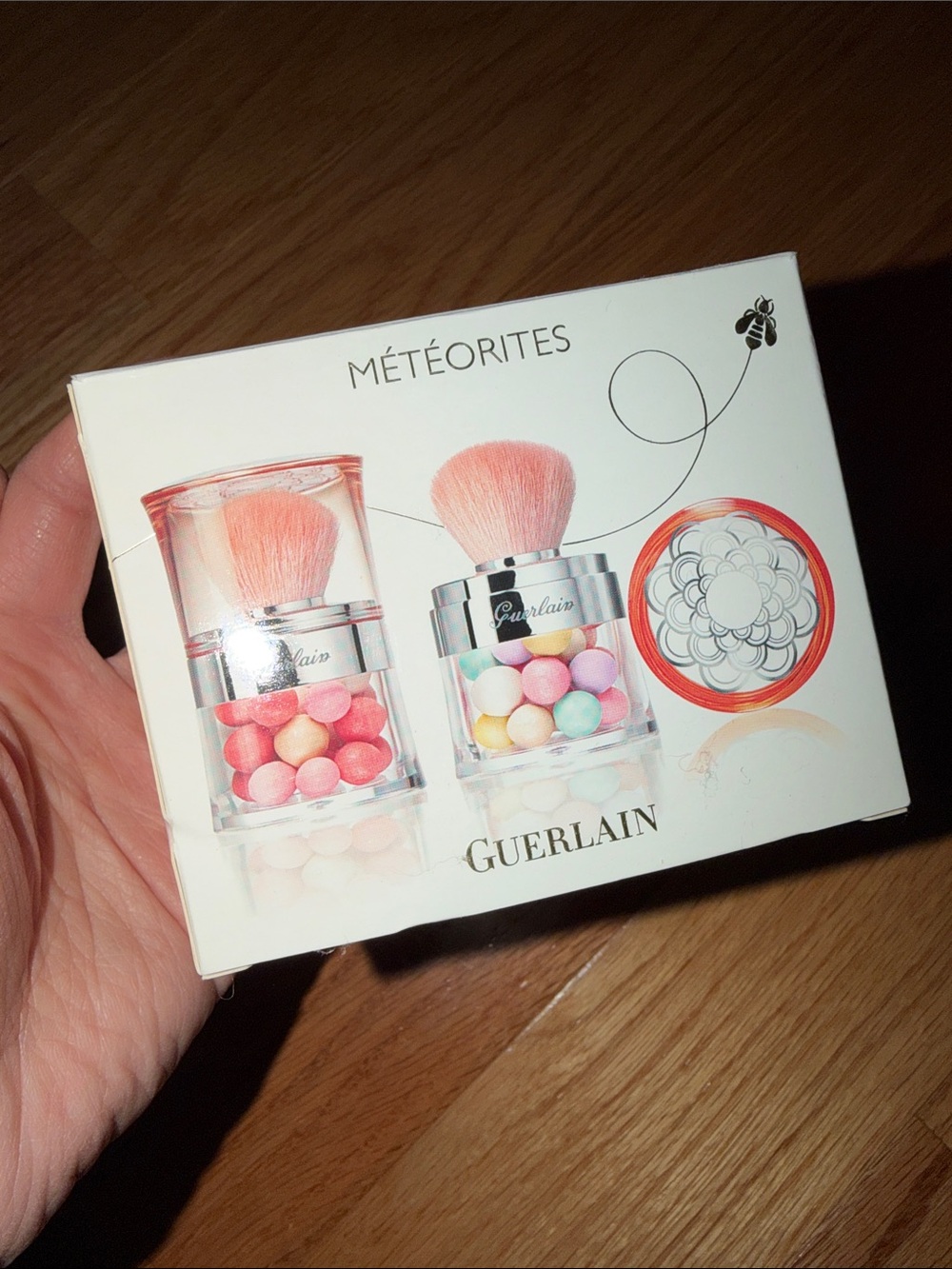 GUERLAIN Météorites Radiant Pearls with Pink Brush